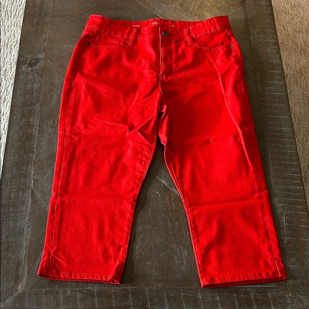 St. John's Bay Red Capri Pants